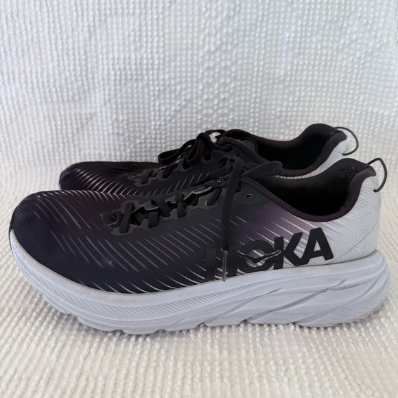 Hoka Rincon 3 Running Shoes Black White Lightweight Men’s 10.5 B - Picture 2 of 10